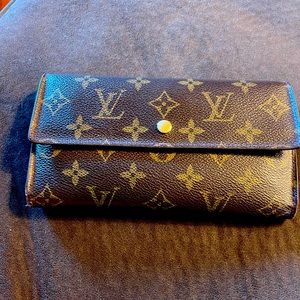 Louis Vuitton International Wallet